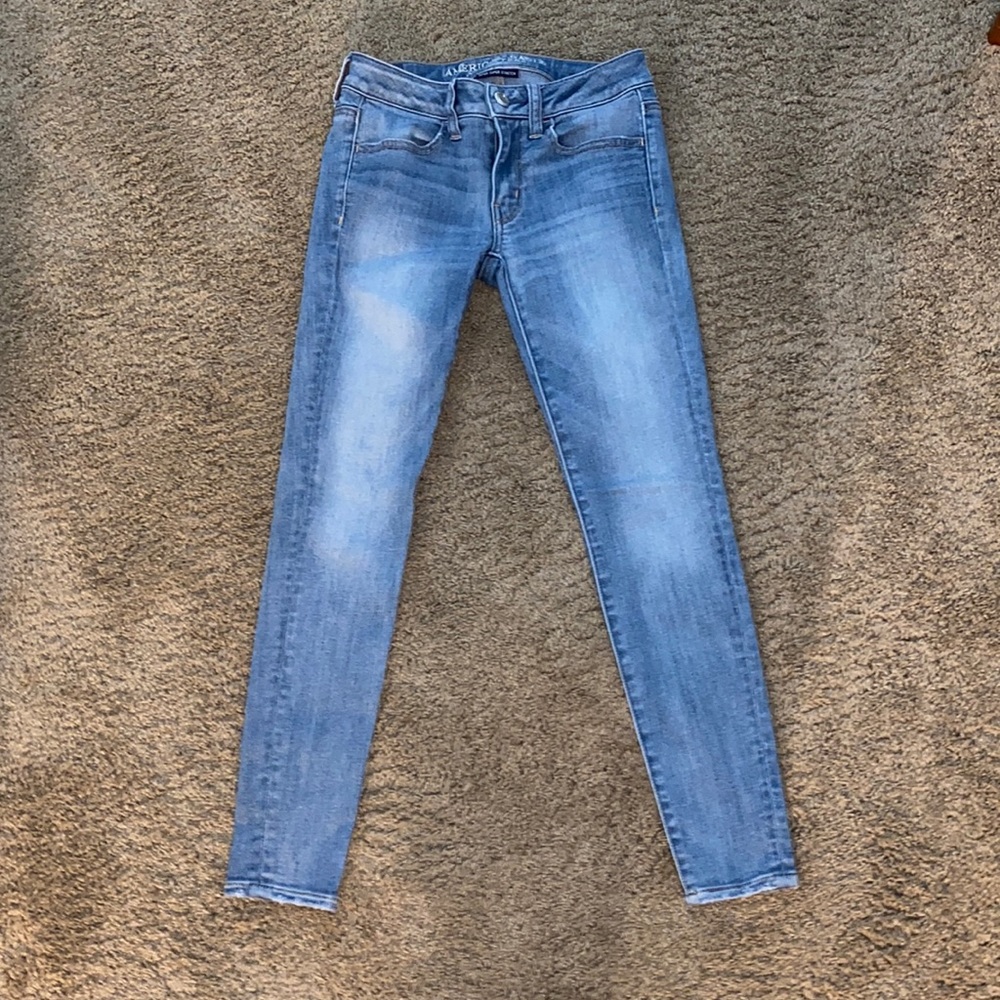 American Eagle Size 2 Short Super Super Stretch Jegging